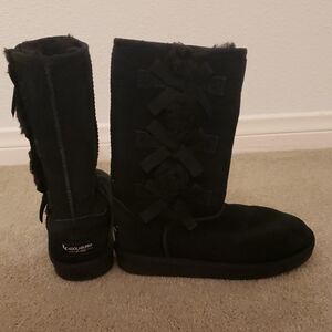 Koolaburra Black Girl's Boots Size 2 Black Suede